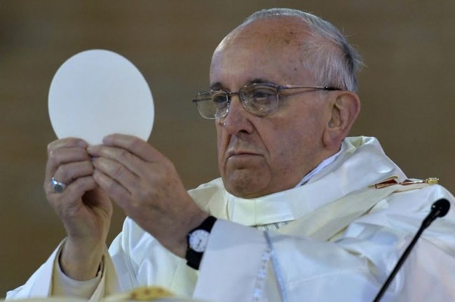 Programmes des Eucharisties à l&rsquo;approche de Pâques